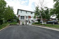 3295 Chipley Crescent, Mississauga, ON L4T 2E3