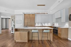 38 Howard Park Avenue 523, Toronto, ON M6R 0A7