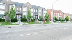 250 Sunny Meadow Boulevard 77, Brampton, ON L6R 3Y7