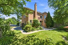 1544 Greenbriar Drive, Oakville, ON L6M 1Y5
