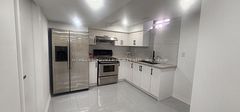 1574 Highbrook Avenue, Mississauga, ON L5M 4W1
