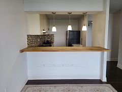 10 Martha Eaton Way S 2107, Toronto, ON M6M 5B3