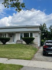 1245 Shamir Crescent, Mississauga, ON L5C 1L2
