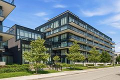 1119 Cooke Boulevard B323, Burlington, ON L7Y 0C7