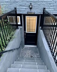 636 Scarlett Road S Lower, Toronto, ON M9P 2S9
