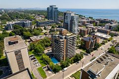 66 High Street E 903, Mississauga, ON L5G 1K2