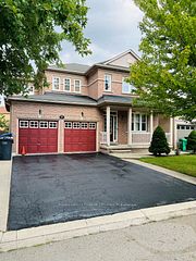 9 Shuter Lane, Brampton, ON L6Y 5P1
