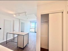 251 Masonry Way 302, Mississauga, ON L5H 0B3