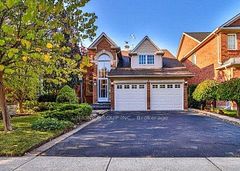 Lower 2230 Nightingale Way Lower, Oakville, ON L6M 3S1