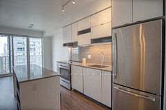 4065 Confederation Parkway 1405, Mississauga, ON L5B 0L4