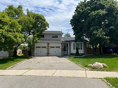 6089 Starfield Crescent, Mississauga, ON L5N 1X2
