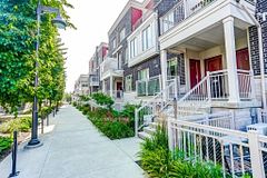 90 Eastwood Park Gardens 9, Toronto, ON M8W 0B2