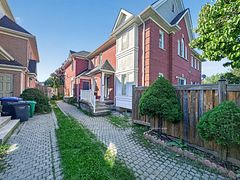 65 Shady Pine Circle, Brampton, ON L6R 1K3