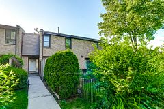 2605 Woodchester Drive 36, Mississauga, ON L5K 2E3
