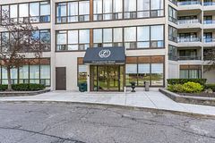 10 Laurelcrest Street 104, Brampton, ON L6S 5Y3