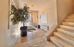 5 Paisley Boulevard E 201, Mississauga, ON L6A 1P3