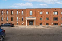 70 First Street 102, Orangeville, ON L9W 2E5