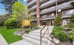 15 Elizabeth Street 203, Mississauga, ON L5G 2Z3