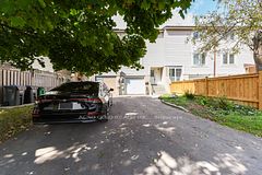 19 Hoskins Square, Brampton, ON L6S 2N6