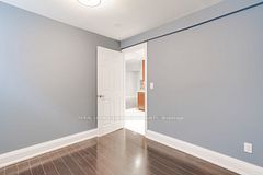 5674 Whitehorn Avenue E, Mississauga, ON L5V 2A9