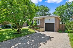 444 Withnell Crescent, Oakville, ON L6L 3L9