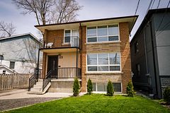 48A Arcadian Circle #2, Toronto, ON M8W 2Y9