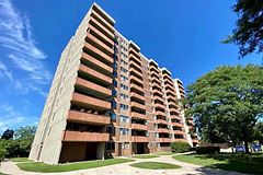 165 La Rose Avenue 508, Toronto, ON M9P 3S9
