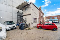 3331 Dundas Street W, Toronto, ON M6P 2A6