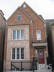 402 Cook Road, Toronto, ON M3J 0A4