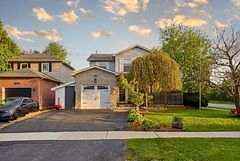 3260 Woodcroft Crescent, Burlington, ON L7M 3K9