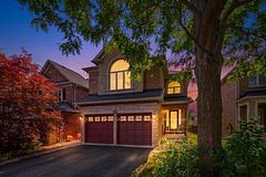 82 Belmont Boulevard, Halton Hills, ON L7G 6E7