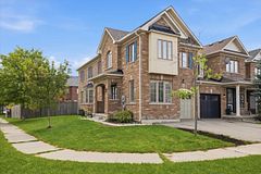 2146 Fiddlers Way, Oakville, ON L6M 0M5