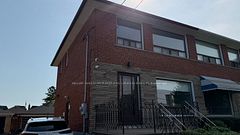 3 Duckworth Street, Toronto, ON M6M 4W3