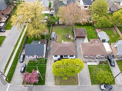42 Deerhurst Avenue, Toronto, ON M9N 3A7