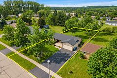 44 McClellan Road, Caledon, ON L7K 0C8