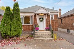 95 Royal York Road BSMT, Toronto, ON M8V 2T9