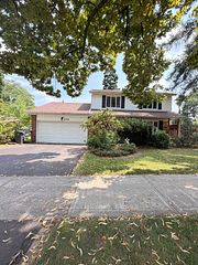 2150 Herridge Drive, Mississauga, ON L5K 1N6
