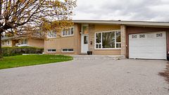 15 ATHLONE Avenue, Brampton, ON L6T 2N5