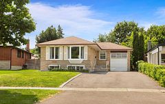 3518 The Credit Woodlands, Mississauga, ON L5C 2X6