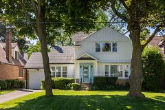 37 Hilldowntree Road, Toronto, ON M9A 2Z7