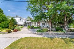 2395 Stillmeadow Road, Mississauga, ON L5B 2A8