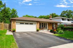 659 Cherrywood Drive, Burlington, ON L7T 3W9