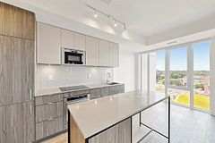 220 Missinnihe Way 817, Mississauga, ON L5H 0A9