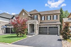210 Milkweed Way, Oakville, ON L6L 0A6