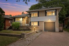 17 Templar Drive, Toronto, ON M9R 3C6