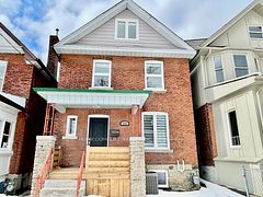 20 St Clair Gardens Main, Toronto, ON M6E 3V4