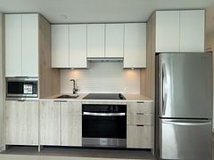 1007 The Queensway 1409, Toronto, ON M8Z 0H4