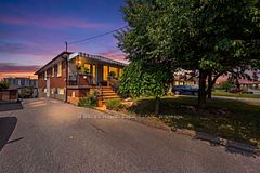 24 Whitbread Crescent, Toronto, ON M3L 2A7