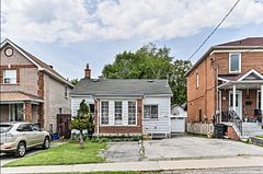 406 Nairn Avenue Main, Toronto, ON M6E 4J3