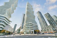 3900 Confederation Parkway 1413, Mississauga, ON L5B 0M3